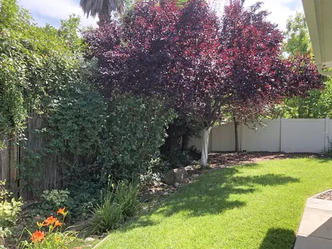 2161 Cadjew St, Redding, CA 96003 photo 9