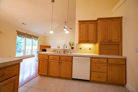 2161 Cadjew St, Redding, CA 96003 photo 15