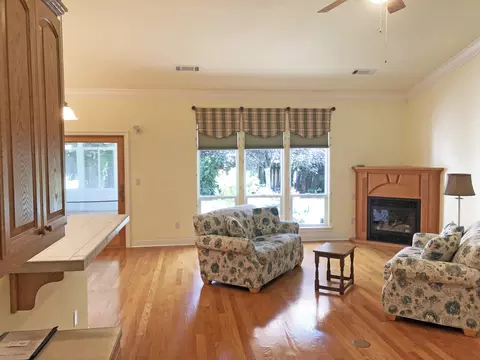 2161 Cadjew St, Redding, CA 96003 photo 11