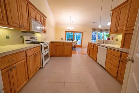 2161 Cadjew St, Redding, CA 96003 photo 13