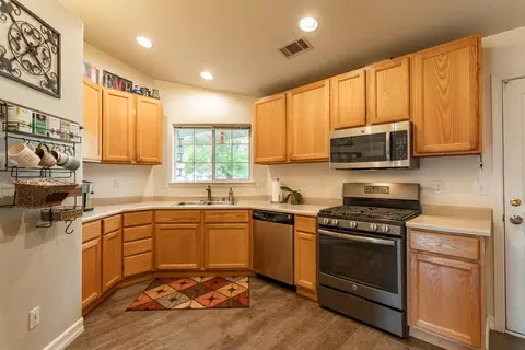 3505 Sunglow Dr, Redding, CA 96001 photo 8