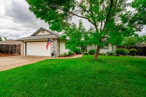 3505 Sunglow Dr, Redding, CA 96001 photo 1