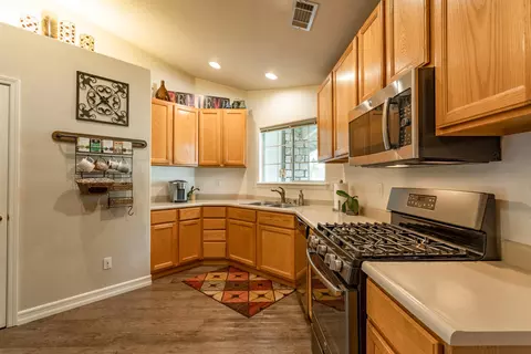 3505 Sunglow Dr, Redding, CA 96001 photo 9