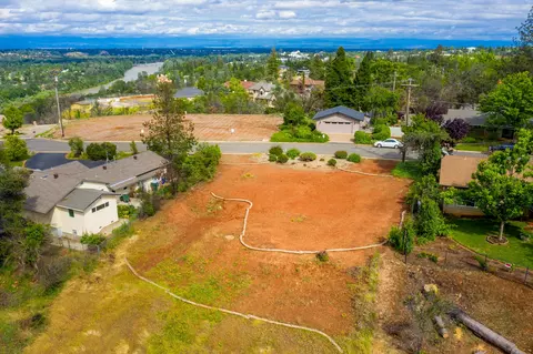 840 Northridge Dr, Redding, CA 96001 photo 5