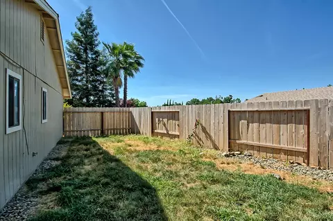 823 Wingsetter Ct, Redding, CA 96003 photo 14