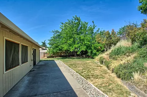 823 Wingsetter Ct, Redding, CA 96003 photo 11