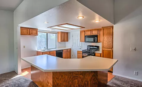 823 Wingsetter Ct, Redding, CA 96003 photo 4