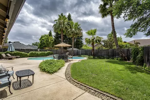 1644 Spanish Bay Dr, Redding, CA 96003 photo 21