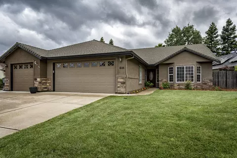 1644 Spanish Bay Dr, Redding, CA 96003 photo 1