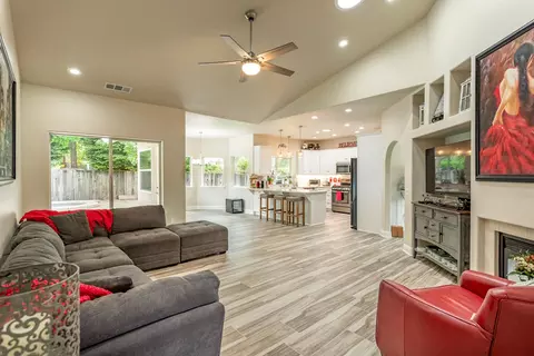 3785 Regatta Ct, Redding, CA 96001 photo 8