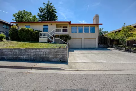 2989 Monte Bello Dr, Redding, CA 96001 photo 1