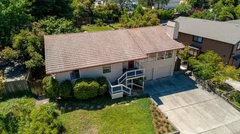 2989 Monte Bello Dr, Redding, CA 96001 photo 3