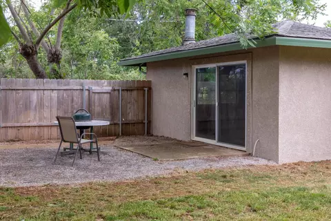 6931 Russell Ln, Redding, CA 96002 photo 18
