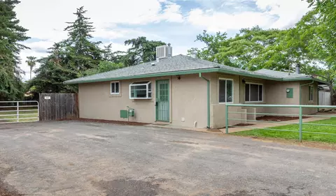 6931 Russell Ln, Redding, CA 96002 photo 2