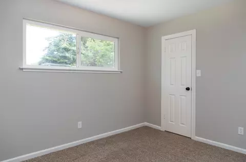 6931 Russell Ln, Redding, CA 96002 photo 15