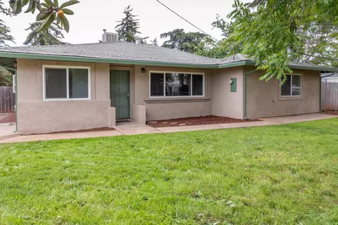 6931 Russell Ln, Redding, CA 96002 photo 1