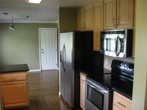 21118 Merrill Ln, Anderson, CA 96007 photo 3