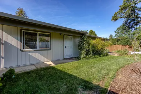 5494 Cedars Rd, Redding, CA 96001 photo 2
