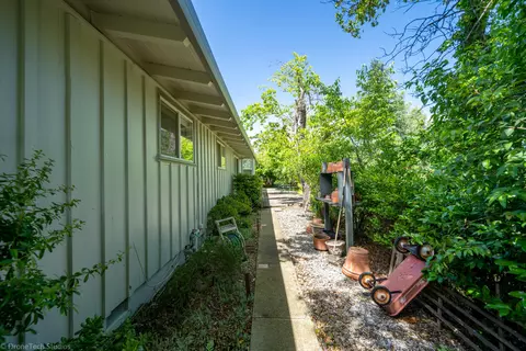 1521 Ridge Dr, Redding, CA 96001 photo 35
