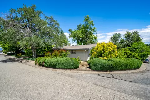 1521 Ridge Dr, Redding, CA 96001 photo 4