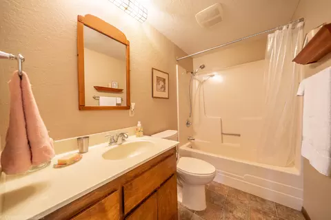 1521 Ridge Dr, Redding, CA 96001 photo 24