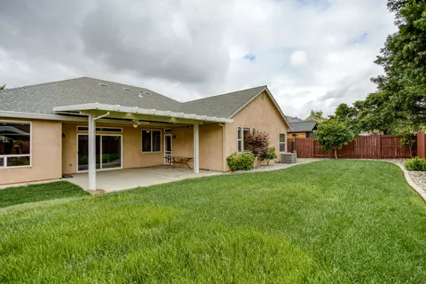 539 Castenda Dr, Redding, CA 96003 photo 14