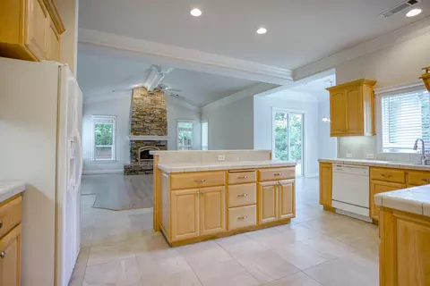 2663 La Rinconada Pl, Redding, CA 96002 photo 16