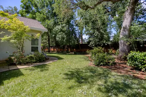 2663 La Rinconada Pl, Redding, CA 96002 photo 53