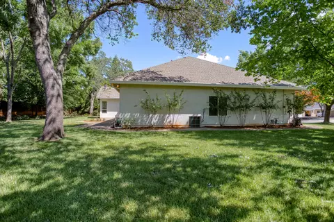 2663 La Rinconada Pl, Redding, CA 96002 photo 58