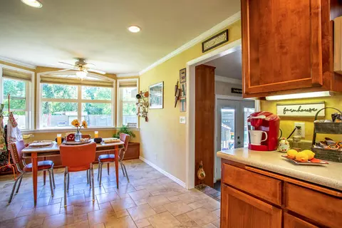 5599 Pleasant View Dr, Anderson, CA 96007 photo 5
