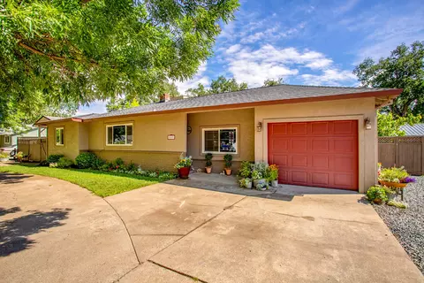 5599 Pleasant View Dr, Anderson, CA 96007 photo 1
