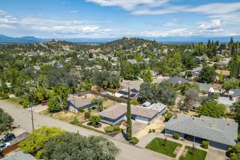 1703 Ridge Dr, Redding, CA 96001 photo 42