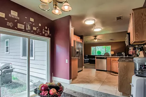 12385 Lake Blvd, Redding, CA 96003 photo 16