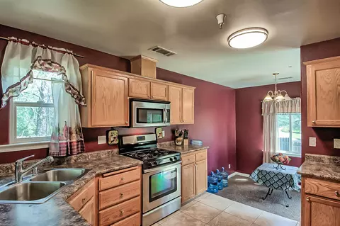 12385 Lake Blvd, Redding, CA 96003 photo 14