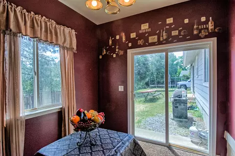 12385 Lake Blvd, Redding, CA 96003 photo 17