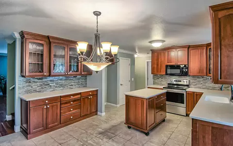 467 Basalt Ct, Redding, CA 96003 photo 3