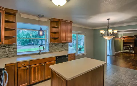 467 Basalt Ct, Redding, CA 96003 photo 4