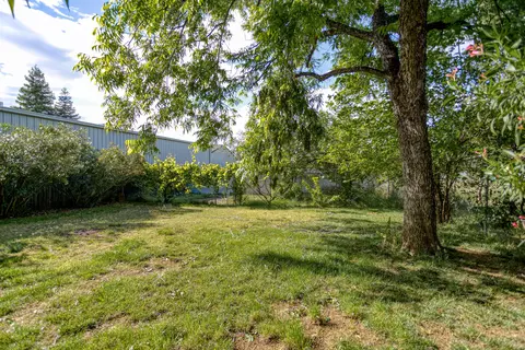 1731 Henry Ave, Redding, CA 96001 photo 38