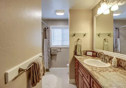 4600 Alta Mesa Dr, Redding, CA 96002 photo 18