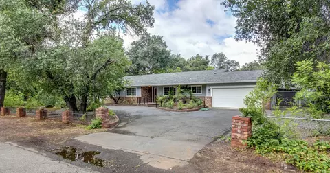 4600 Alta Mesa Dr, Redding, CA 96002 photo 2