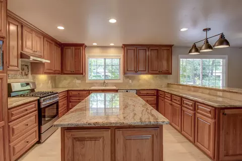 4600 Alta Mesa Dr, Redding, CA 96002 photo 11