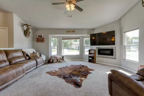 2380 Pendant Way, Redding, CA 96001 photo 3