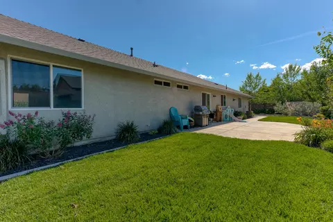 2380 Pendant Way, Redding, CA 96001 photo 25