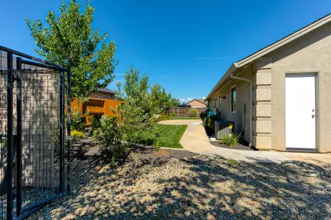 2380 Pendant Way, Redding, CA 96001 photo 27