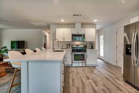 3635 Summit Dr, Redding, CA 96001 photo 1