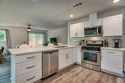 3635 Summit Dr, Redding, CA 96001 photo 4