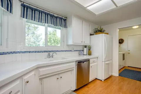 4315 Emily Way, Redding, CA 96001 photo 11
