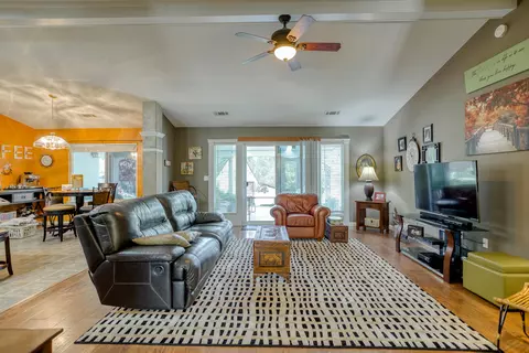 2898 Aspen Glow Ln, Redding, CA 96001 photo 2