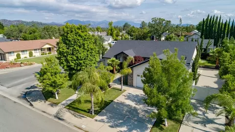 3166 Sunglow Dr, Redding, CA 96001 photo 2
