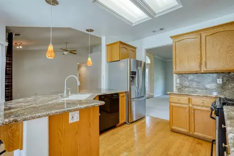 3166 Sunglow Dr, Redding, CA 96001 photo 12